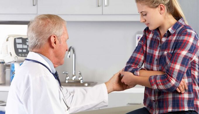 zdravnik pregleda sklepe rok glede bolečin