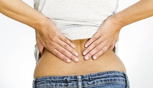 vzroki in zdravljenje bolečin v hrbtu v ledvenem delu